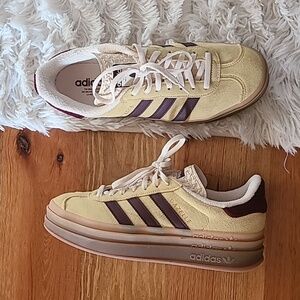 Yellow Maroon Bold Gazelle Adidas Women's size 10 gum sole sneakers